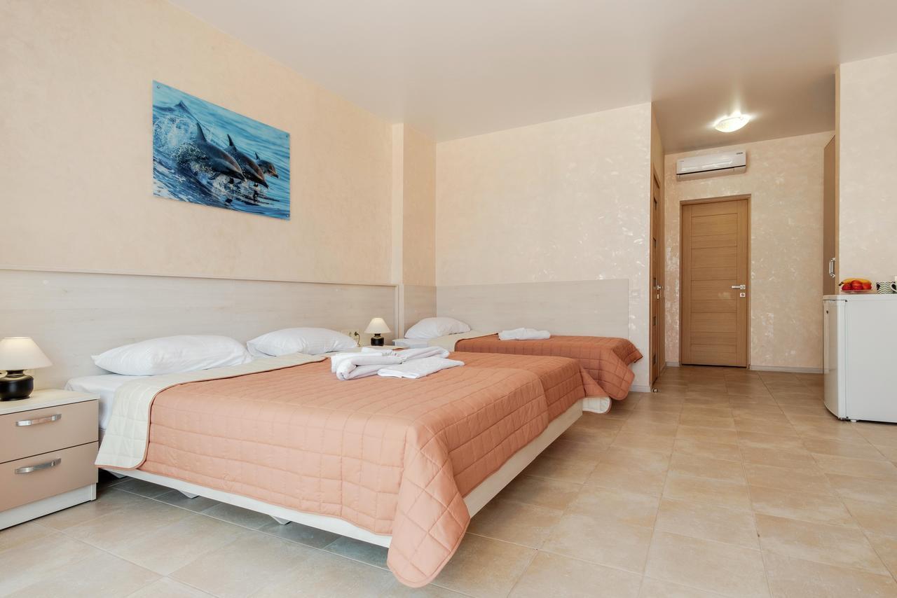 Leopolis Lux Hotel Zatoka Exterior photo